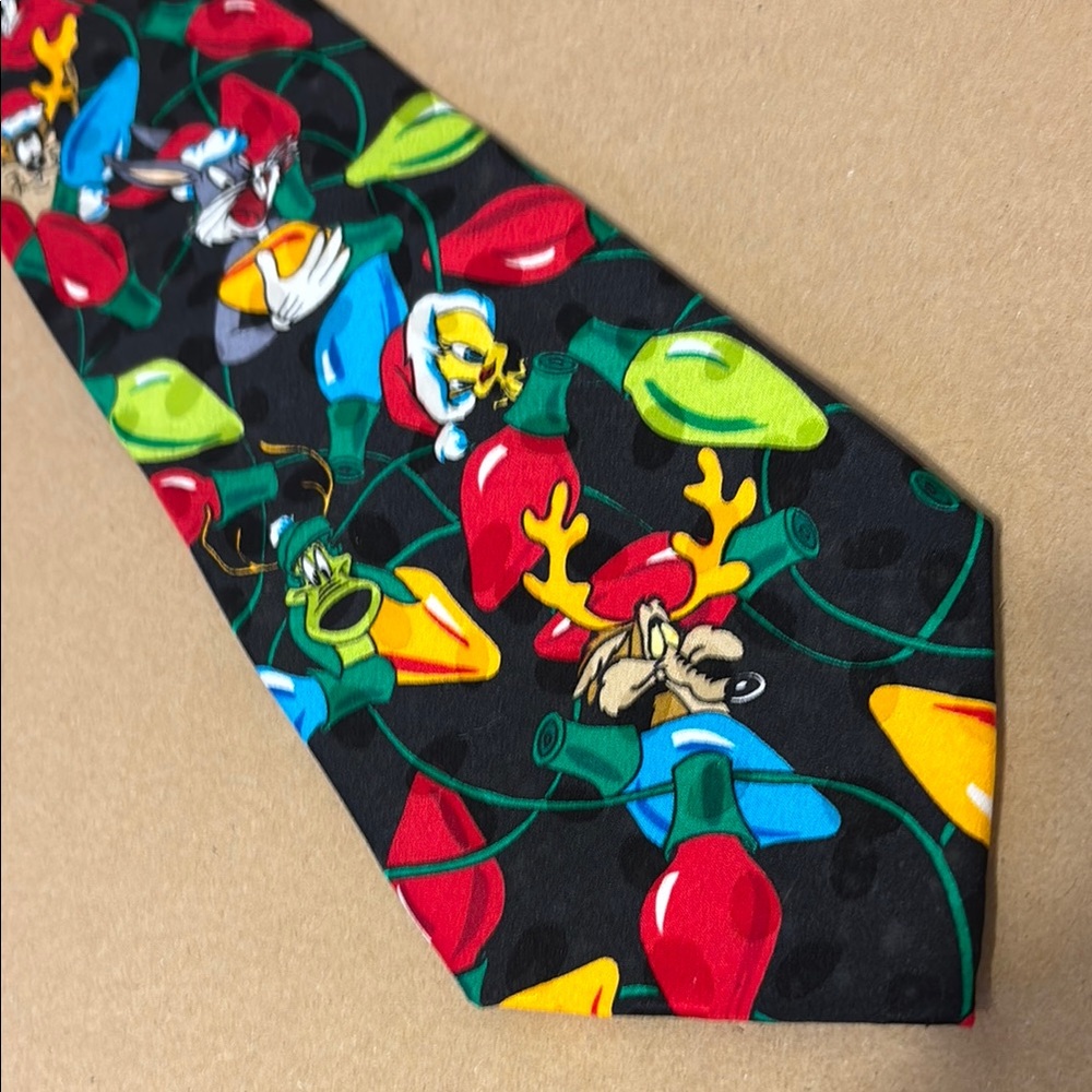 Deal on Warner Bros. Looney tunes Christmas silk Black and Red Tweety Bird Tie